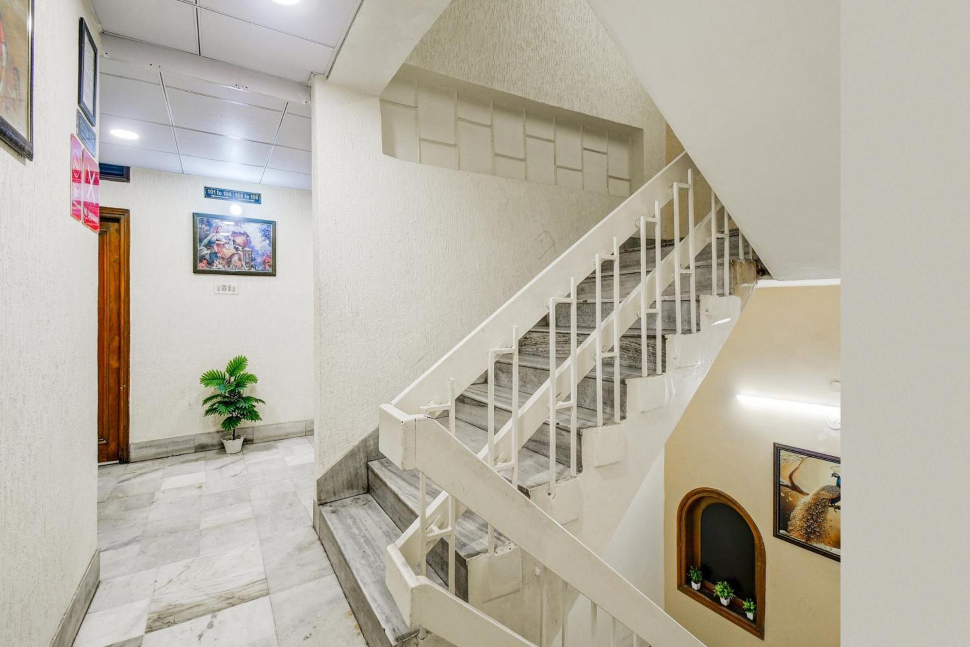 Super Collection O Sindhi Camp Formerly Hotel Paul Avenue Τζαϊπούρ Εξωτερικό φωτογραφία